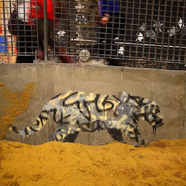 Photo of another animal, probably by Banksy, by Instagram user @chris_stemman