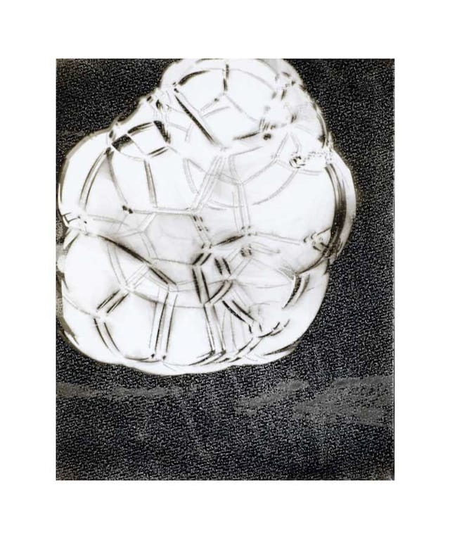 010_lei_chak_man_bubble_and_smoke_smoke_on_paper_20x25cm_2001-2002