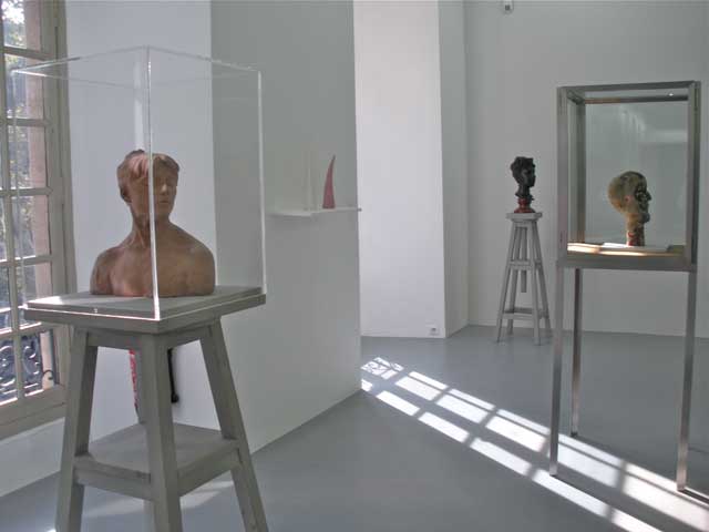 Installation view, "Les Papesses" at Collection Lambert