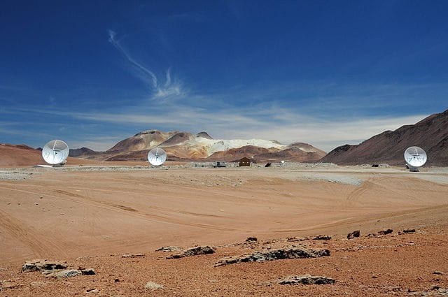 ALMA antennas in Chile (via ALMA (ESO/NAOJ/NRAO))