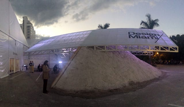 The entrance of Design Miami designed by Formlessfinder (all images by the author for Hyperallergic)