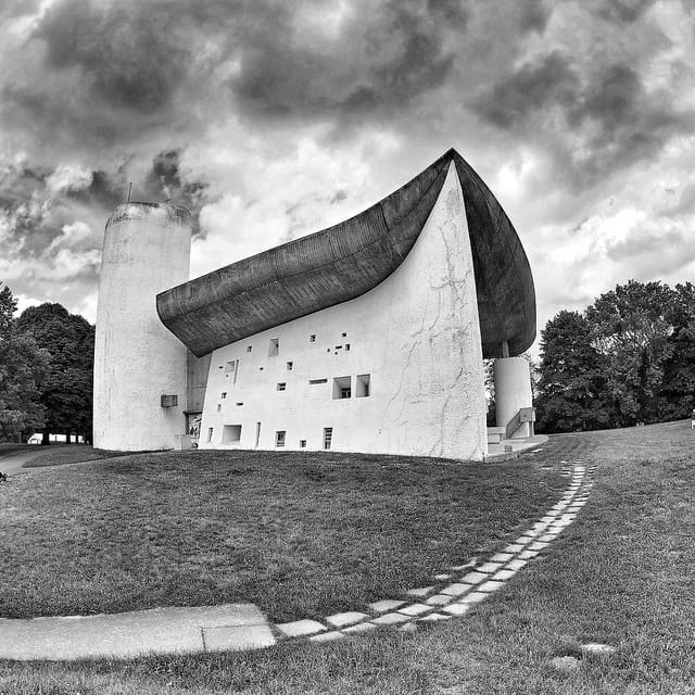 Notre Dame du Haut designed by Le Corbusier in Ronchamp, France (photoraph by Patrick Collins, via Flickr)