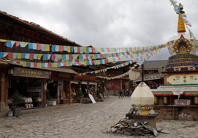 One of the beautiful square in Dukezong's old Tibetan town before the fire. (Matt Wakeman's Flickstream)