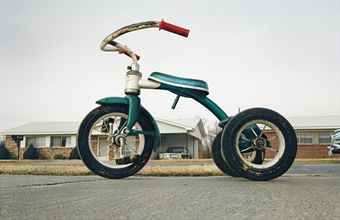 William Eggleston's "Untitled" (1970), one of the works in question in the lawsuit (via christies.com)