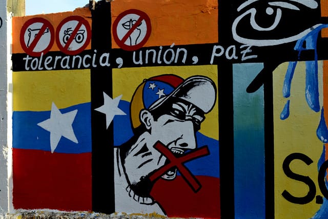 13130295793_7a8d3b6e6a_z