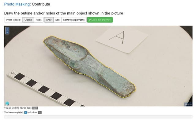 Masking a palstave for 3D imaging (via MicroPasts)