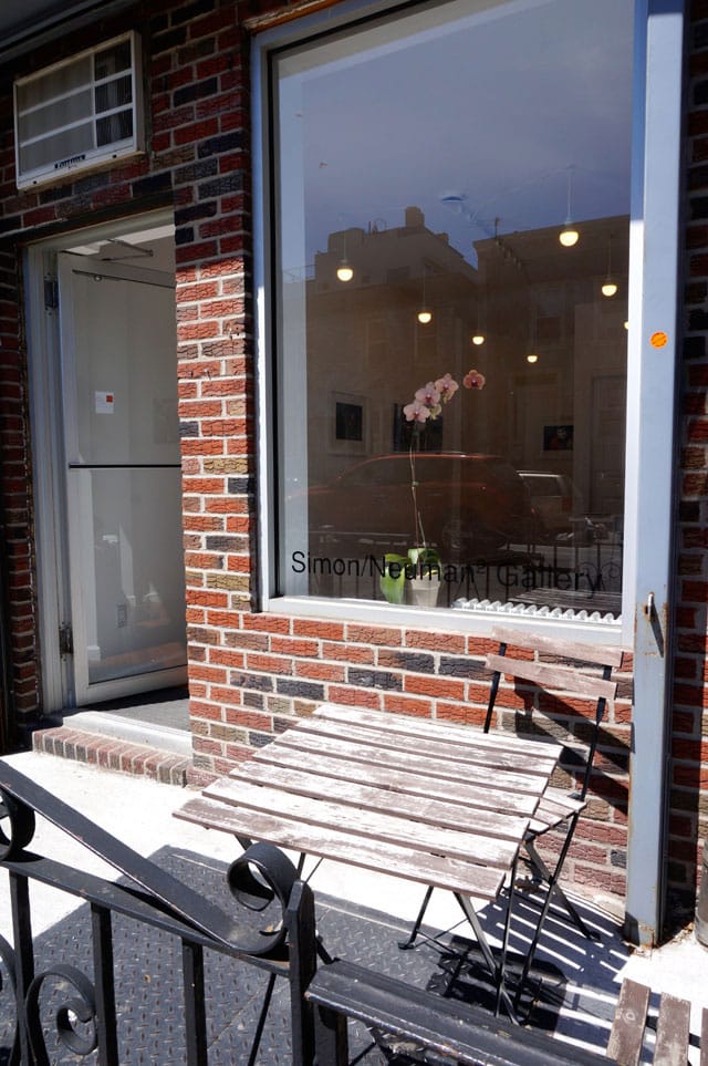 The exterior of Simon/Neuman² Gallery (all photos by the author for Hyperallergic)