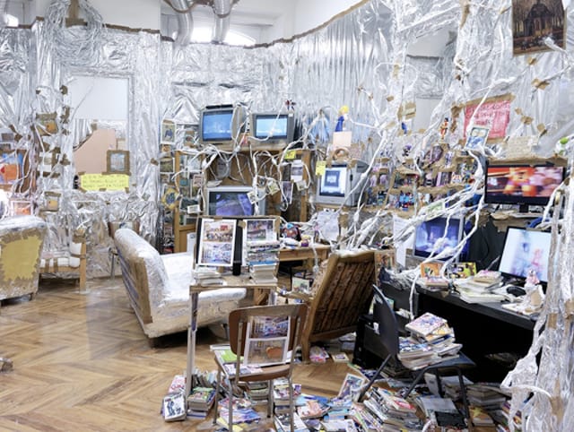 Thomas Hirschhorn, Indoor Van Gogh Altar, 2014