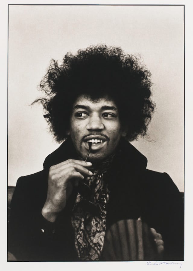 Linda McCartney, "Jimi Hendrix" (1967), Platinum print (©1967 Paul McCartney / Photographer: Linda McCartney)