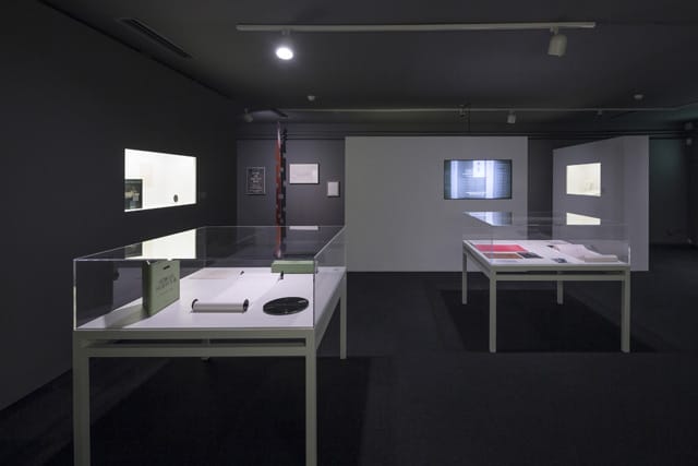 Mario García Torres, "Sounds Like Isolation to Me, o. D." (nd), acetate, cardboard, ink, linen, magnetic tape, oil, paper, sheet metal, sound, video, wire, wood, dimensions variable, installation view (image courtesy Mario García Torres; Proyectos Monclova, Mexico City; Jan Mot, Brussels; neugerriemschneider, Berlin, photo by Anders Sune Berg)