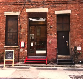 Berl's Poetry Shop in Dumbo, Brooklyn (image via Brownstoner)