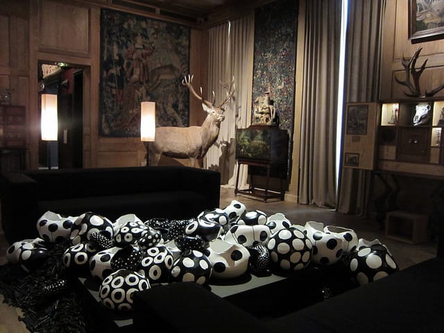 Lin Utzon, "Cosmic Dance" at the Musée de la Chasse et de la Nature in Paris