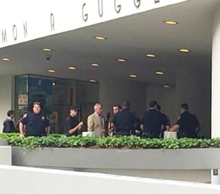 NYPD and Guggenheim security officers in front of the museum. (photo Hrag Vartanian/Hyperallergic) (click to enlarge)