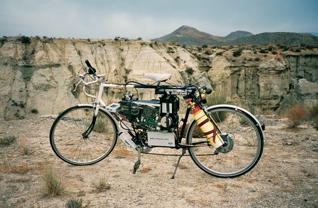 Simon Starling, Tabernas Desert Run, 2004.  Image credit: Production photographs by Simon Starling, the Tabernas Desert, Almeria, Spain. Courtesy the artist and The Modern Institute/Toby Webster Ltd, Glasgow.  