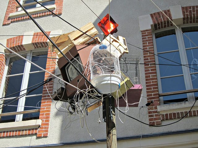 Pascale Marthine Tayou, "Court-Circuit" (201)