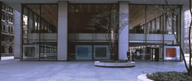 MimiSmith_ChaseInstall_72dpi copy