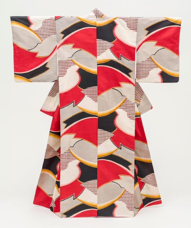 Woman’s Kimono with Abstract Design (Japan, mid-Shōwa period, c. 1950), silk plain weave, stencil-printed warp and weft (heiyō-gasuri meisen), purchased with funds provided by Grace Tsao