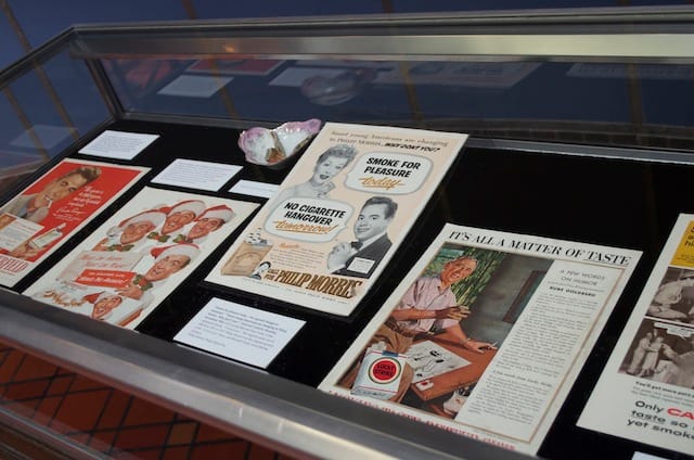 "Selling Smoke" exhibition installation (courtesy Cushing/Whitney Medical Library, Yale University)