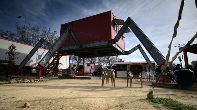 Santiago Cirugeda's "Spider" building (via AlJazeera.com)