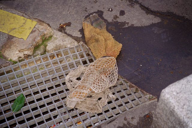 Steve McQueen, "Barrage 57" (1998), C-print 15-3/4 x 19-5/8 in (40 x 50 cm) (image courtesy the artist, Marian Goodman Gallery, New York / Paris, and Thomas Dane Gallery, London)