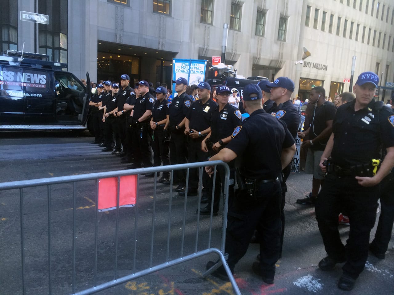 (photo by Hrag Vartanian/Hyperallergic)