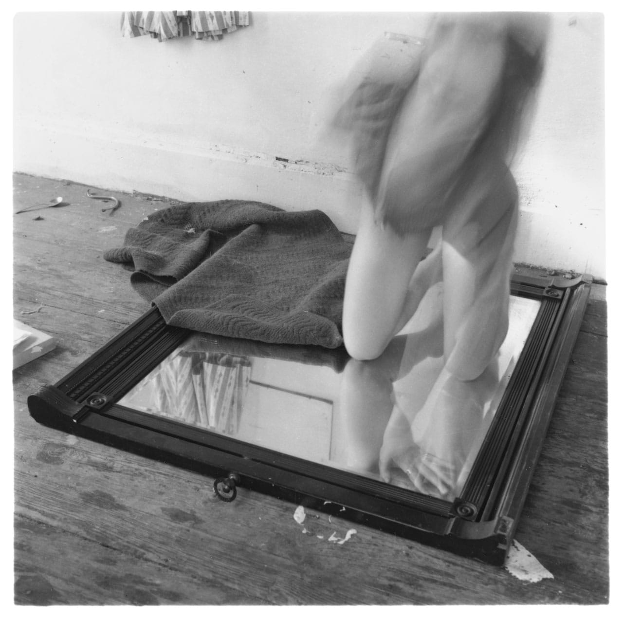 Francesca Woodman, "Untitled, Providence, Rhode Island" (1976),  gelatin silver estate print, 20.3 x 25.4 cm (8 x 10 in) (click to enlarge)