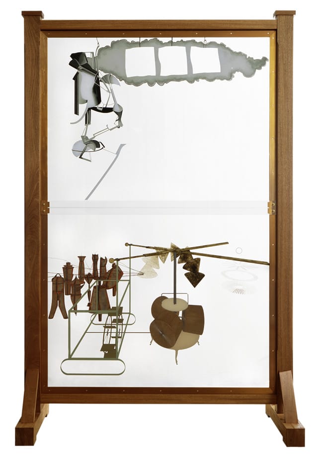 “Le Grand Verre (La Mariée mise à nu par ses célibataires, même.)” (1915 – 1923 / 1991 – 1992), 2ème version Huile sur feuille de plomb, fil de plomb, poussière et vernis sur plaques de verre brisées, plaques de verre, feuille d'aluminium, bois, acier Moderna Museet, Stockholm © succession Marcel Duchamp / ADAGP, Paris 2014