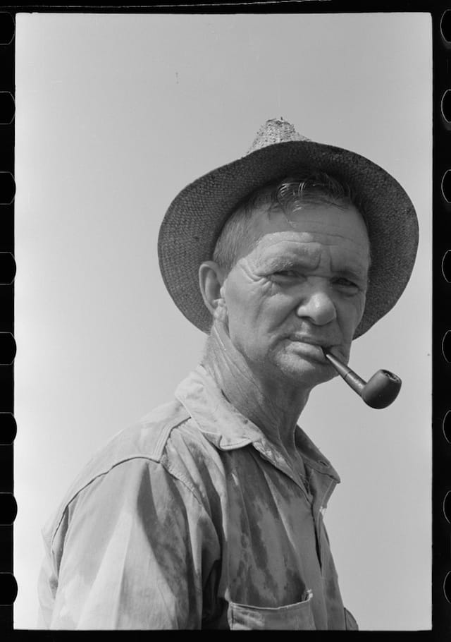 Oil worker that became part of a ditch-digging gang, Seminole, Oklahoma, photograph by Russell Lee (August 1939) (via Photogrammar/Library of Congress)