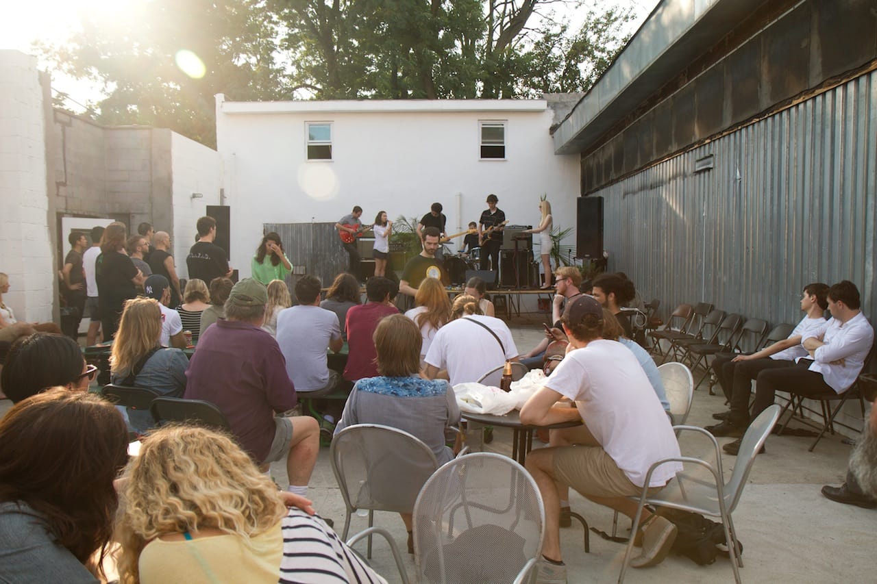 The yard at Trans Pecos (photo by Maximus Comissar)