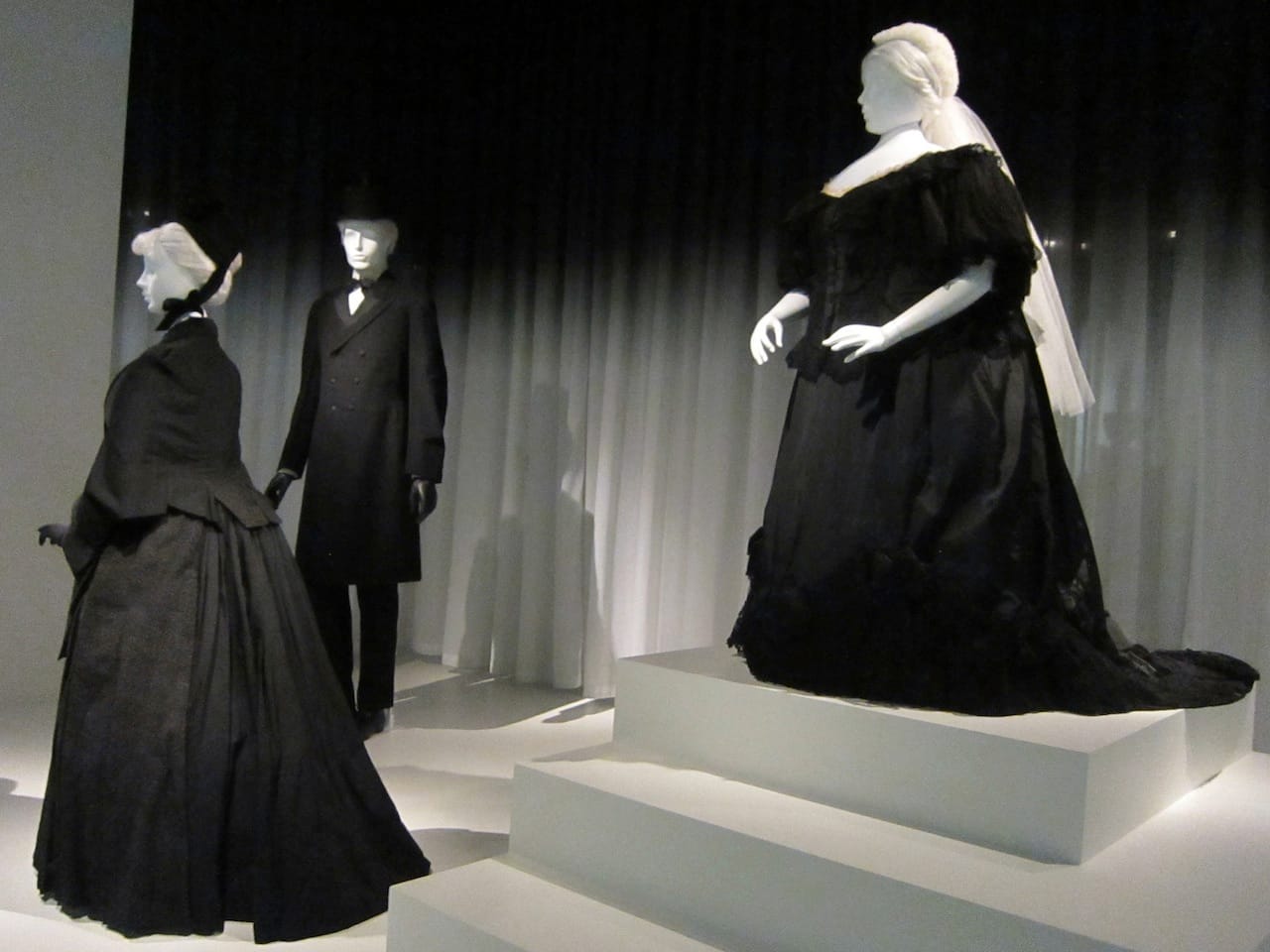Death Becomes Her: A Century of Mourning Attire