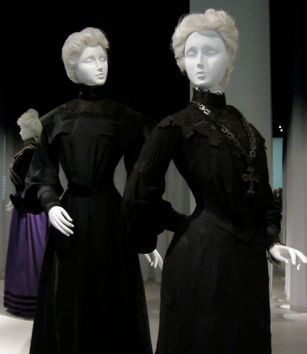 Death Becomes Her: A Century of Mourning Attire
