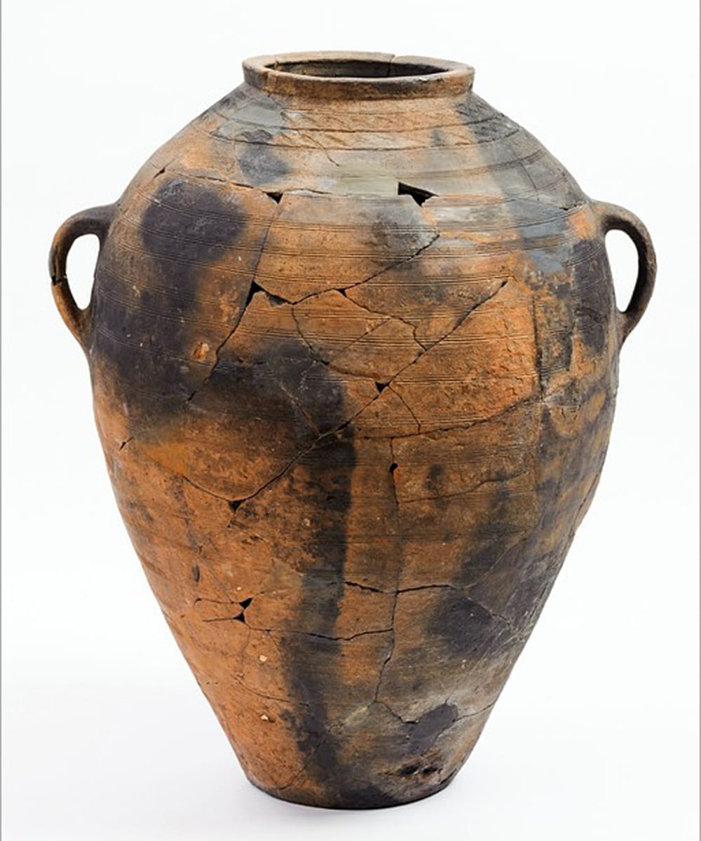 A storage vessel found in a Christian temple in Ukek 