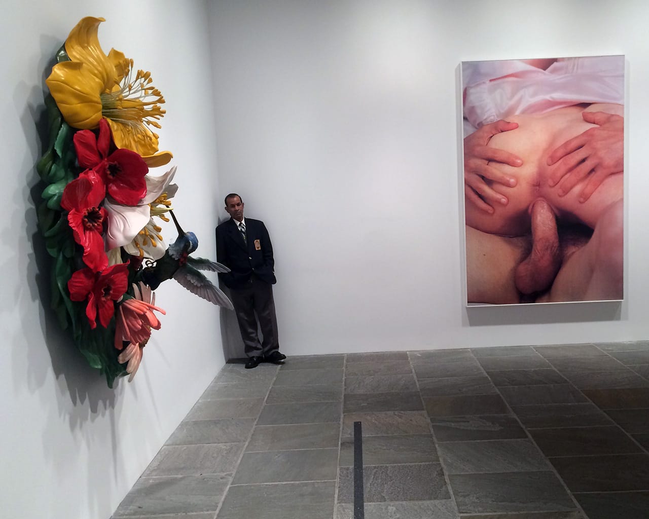 koons-whitney-guard-09
