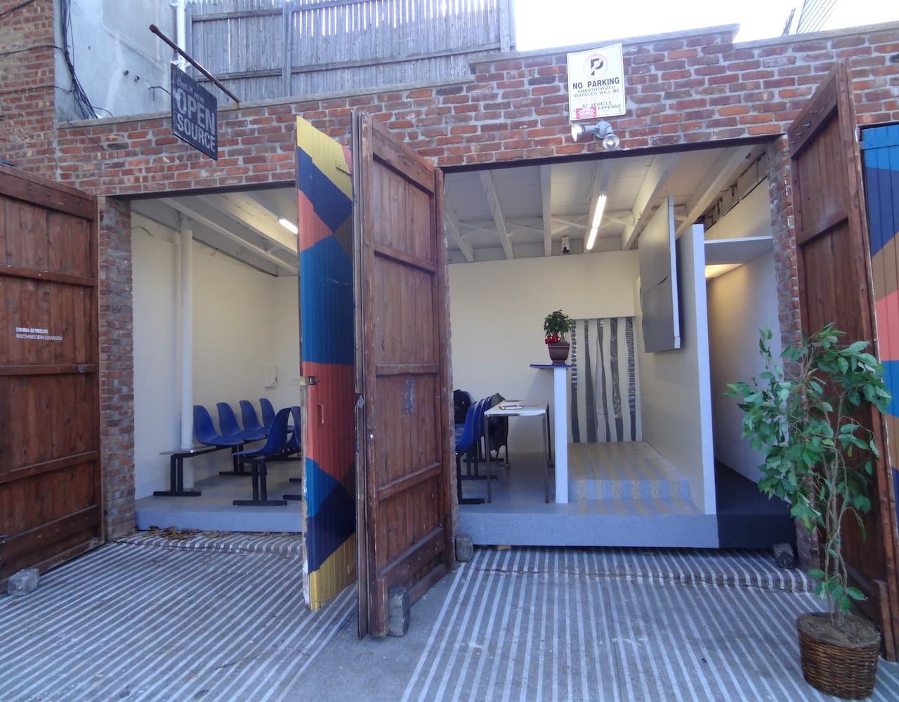 Installation view of Corina Reynolds' 'Northwestern Expansion' at Open Source Gallery (all photos by the author for Hyperallergic)