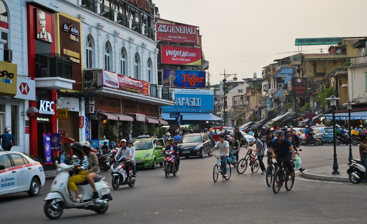 The scene near the top of Hoàn Kiếm Lake at the end of the sound walk.
