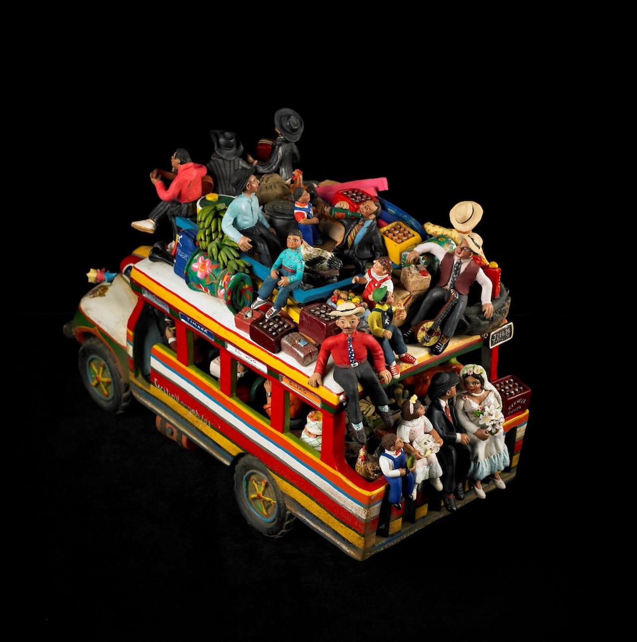  Cecilia Vargas, Pitalito Express, Eustorgio Inchima and Yorleny’s Wedding, 2007. Modeled with clay with applique and  polychromed after firing. Pitalito, Huila, Colombia. Image Courtesy of Fomento Cultural Banamex, A.C.