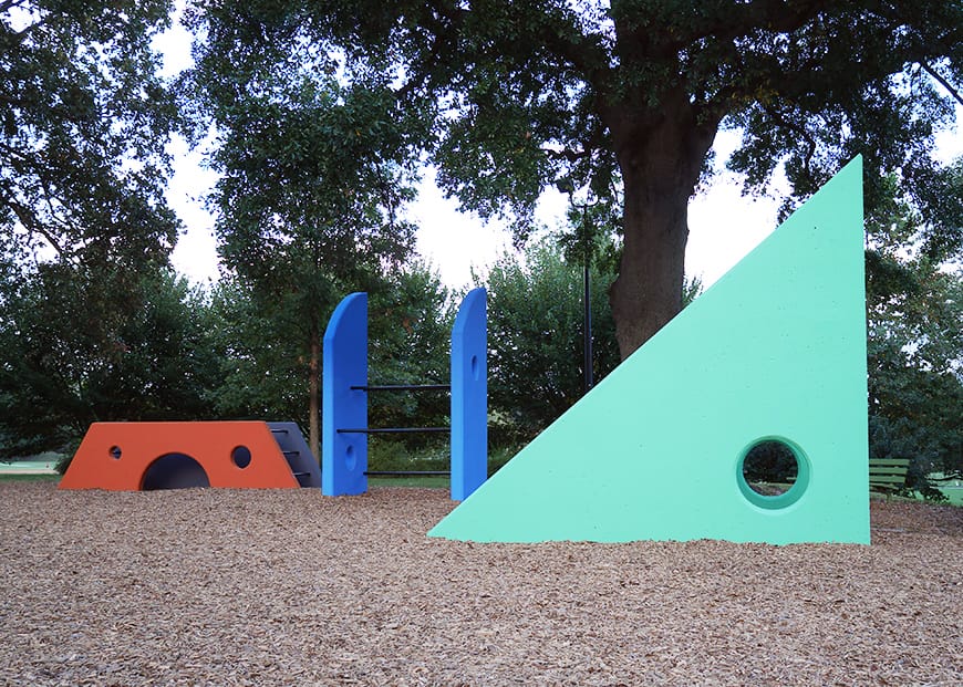 Herman Miller has a great photo essay and article about the newly restored Atlanta playground by American sculpture Isamu Noguchi called Playscapes. (via hermanmiller.com)