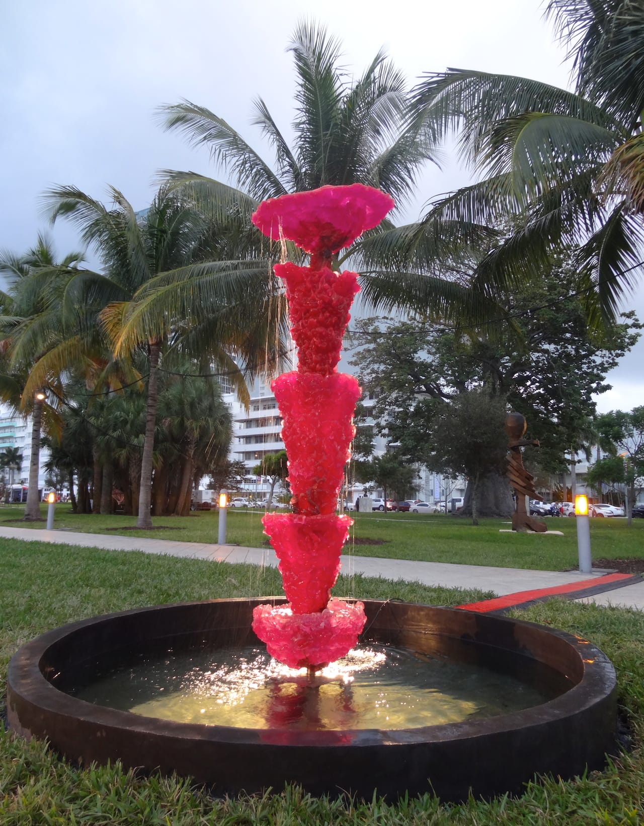 Lynda Benglis, "Pink Lady" (2013)