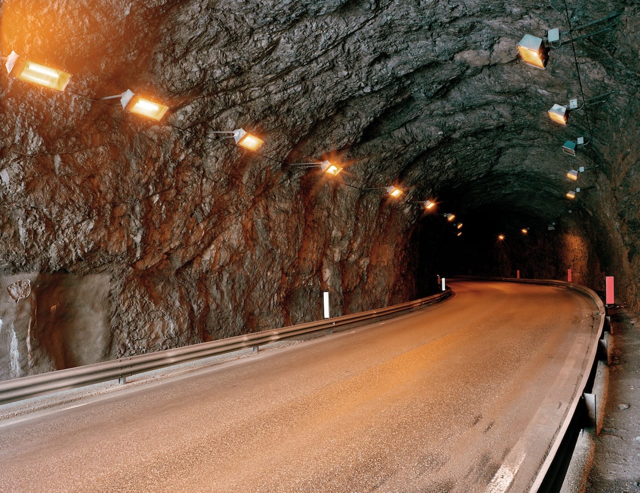 Tunnel, Passo di Fedaia, 2014 (© Olaf Unverzart)