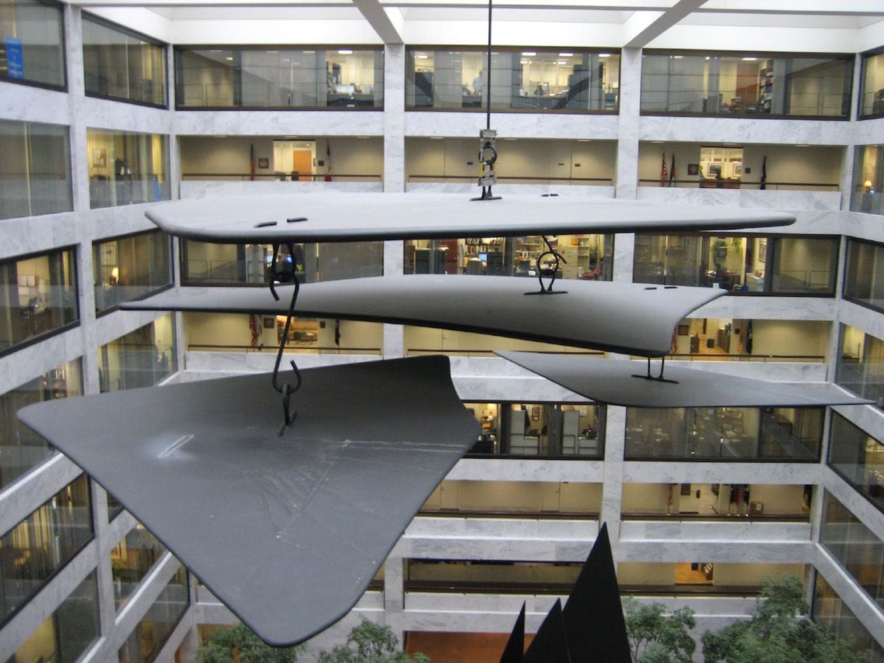 Detail of Alexander Calder, "Mountains and Clouds" (1987) (photo by Joe Goldberg/Flickr)