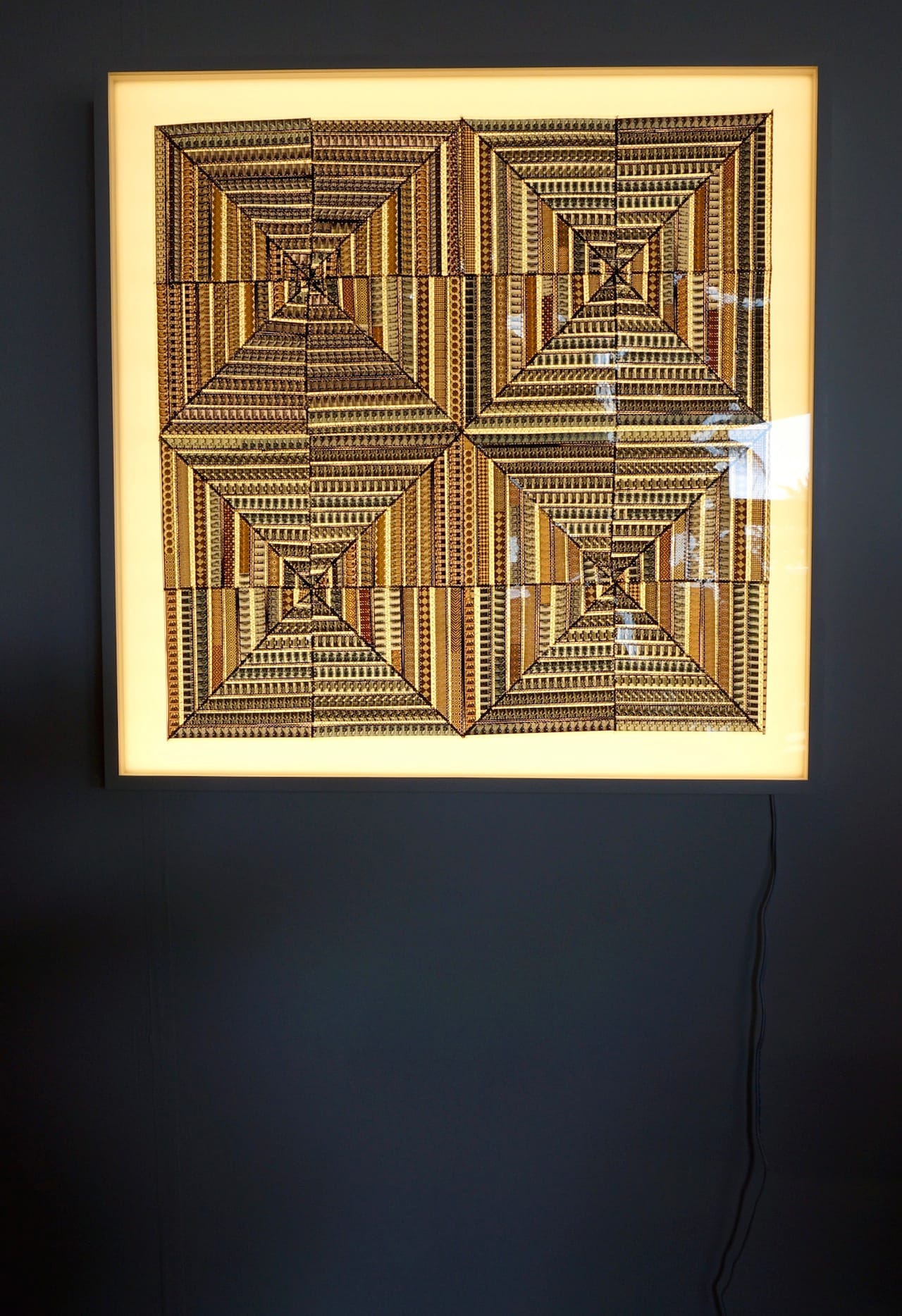 Sabrina Gschwandtner, “Hearts and Hands Brown and Blue” (2014), on view with Shoshana Wayne Gallery