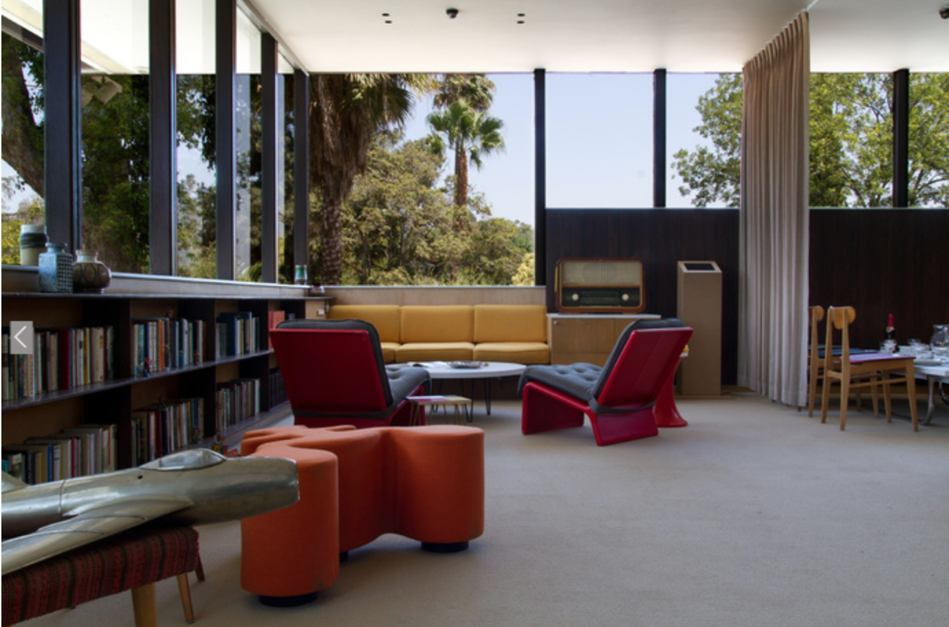 View of Competing Utopias, Neutra VDL Studio and Residences, 2014 (Courtesy of The Wende Museum and Archive of the Cold War)