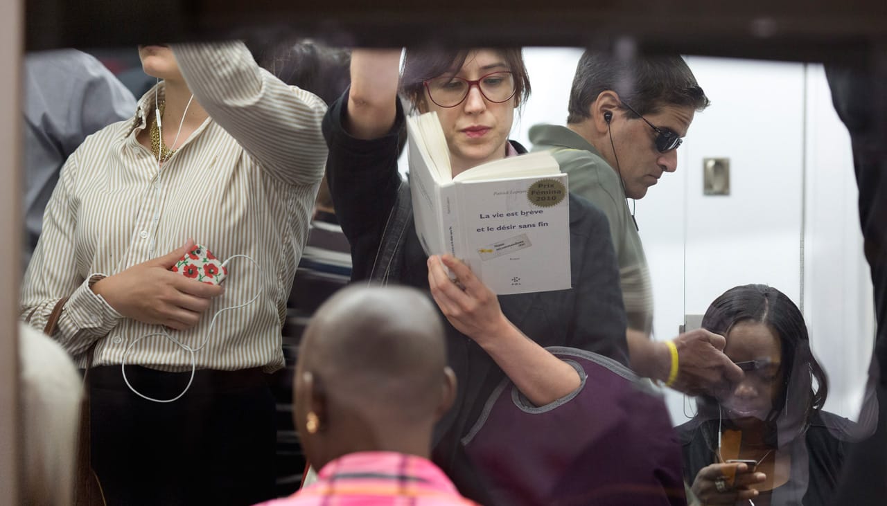 Reinier Gerritsen, "La Vie Est Breve" (2012), pigment print, 23 3/4 x 41 1/2", edition of 5