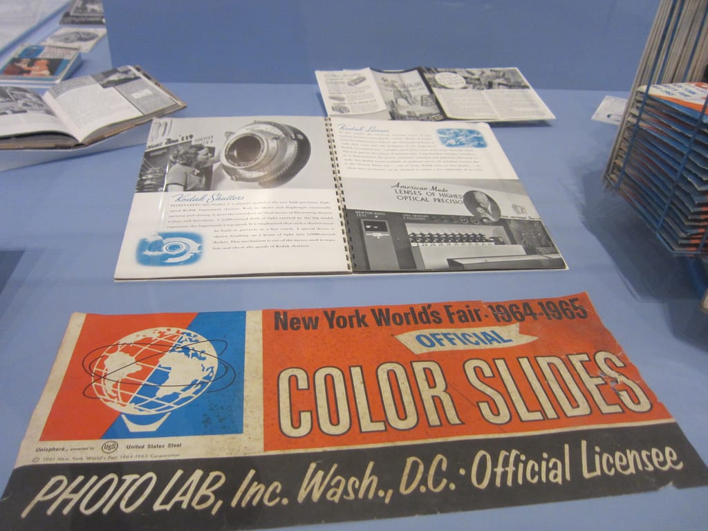 'That Kodak Moment: Picturing the New York Fairs' at the Queens Museum (photograph by the author for Hyperallergic)