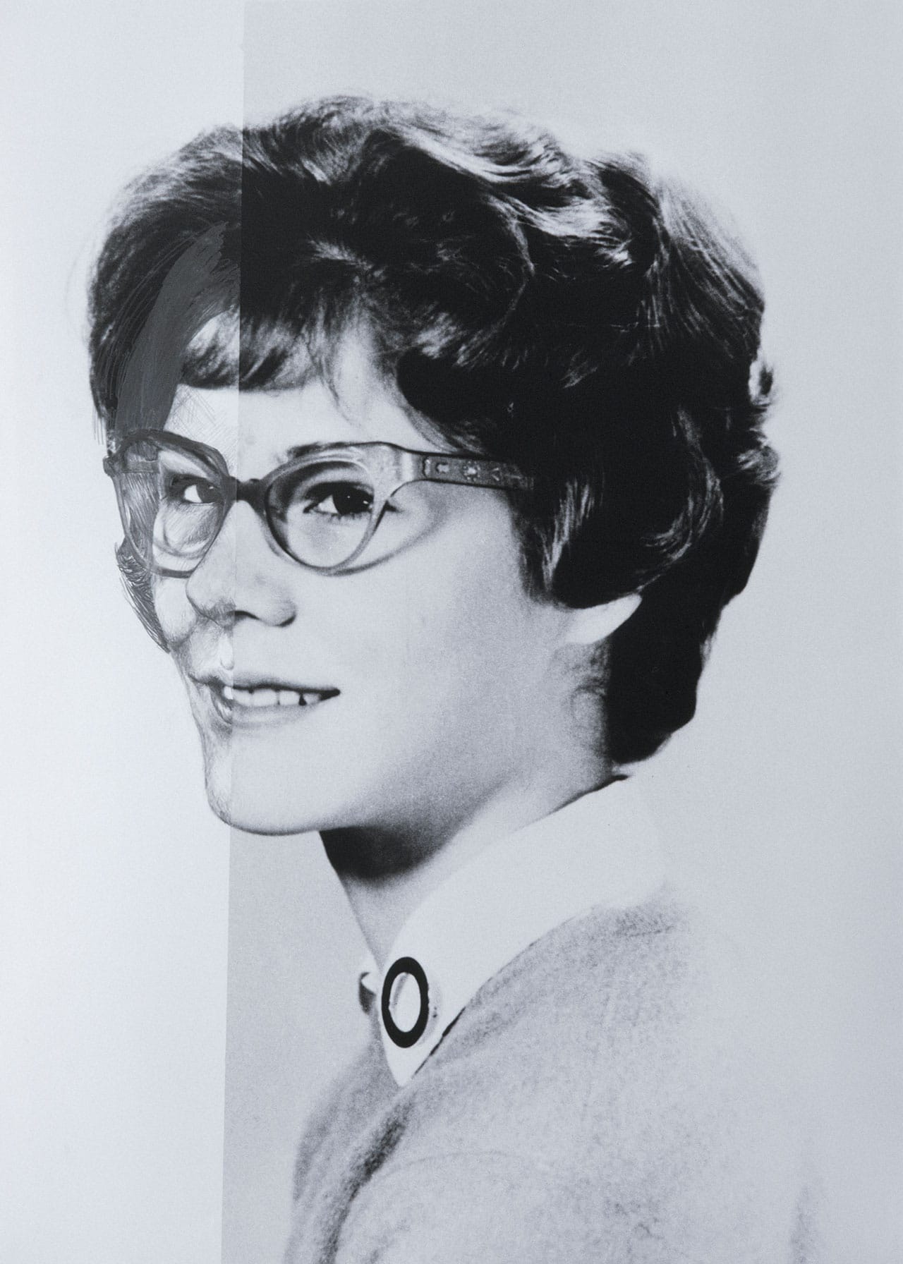 Suzy Lake, "14 Over 28" (1975), gelatin silver print, graphite, 96.5 x 71 cm, private collection, Toronto (© Suzy Lake) (click to enlarge)