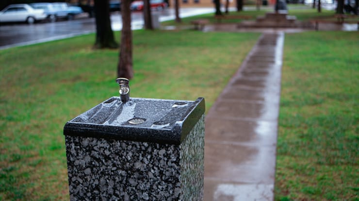 Michael Asher, "Untitled" (1991) (Stuart Collection, UC San Diego, photo by Philipp Scholz Rittermann)