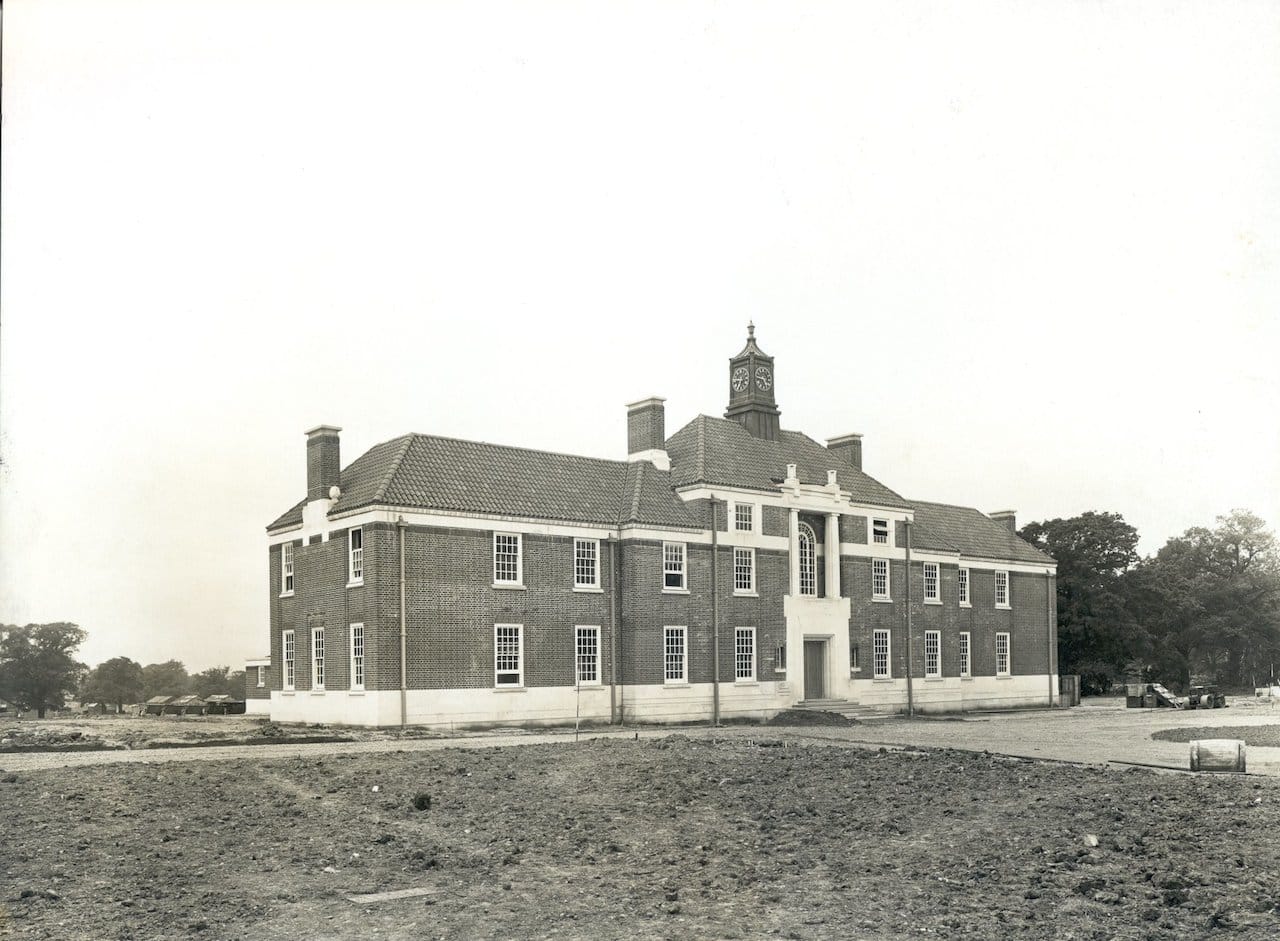 Archive photograph of the exterior of the Bethlem Hospital administration building (courtesy Bethlem Gallery and Museum)
