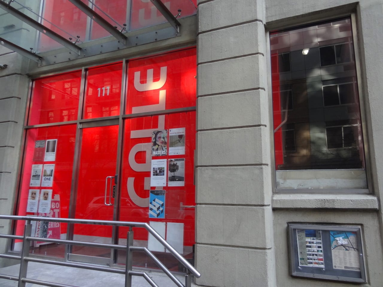 The entrance to the galleries at 111 Front Street (all photos by the author for Hyperallergic)