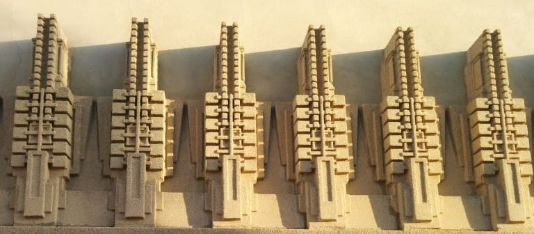 Frank Lloyd Wright, Hollyhock House exterior (1919-1921) (via barnsdall.org_