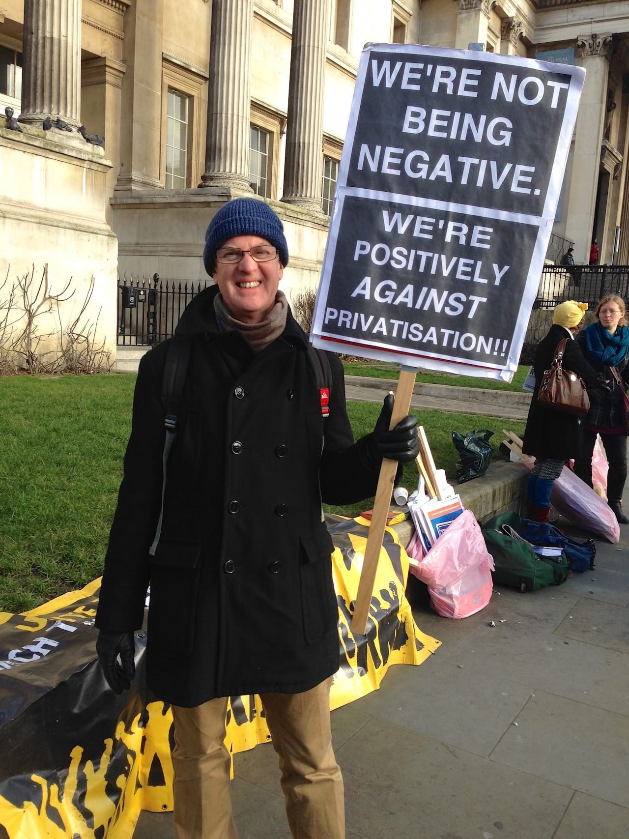 A picketer outside the National Gallery 